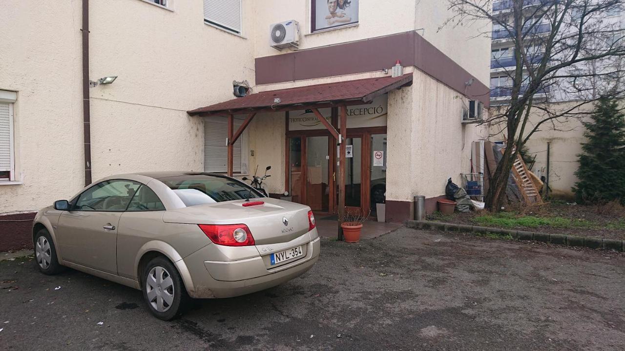 pillangó munkásszálló Budapeste Exterior foto